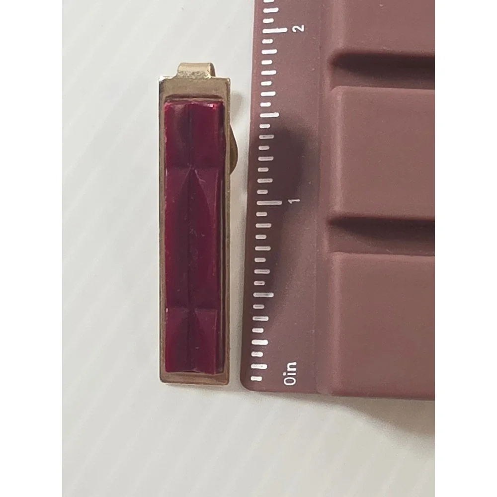 Unbranded Tie Clip OS Maroon Fair Vintage Gold Tone Geometric Bar Accessory